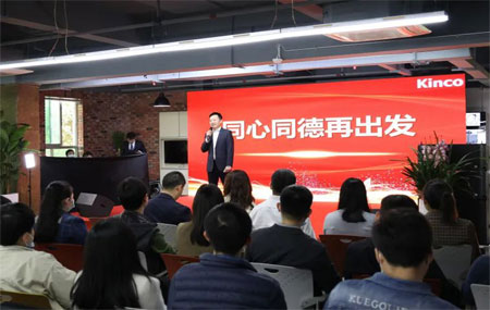 ��һ�˶���HMI���ƶ������ˣ���ѹ�ŷ���������ֻ��������ƴ��壬PLC����Ƶ�������ˣ�������������