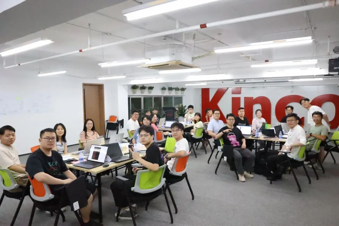 ��һ�˶��ɷ�, �ƴ��嶯̬, �Ϻ�HMI